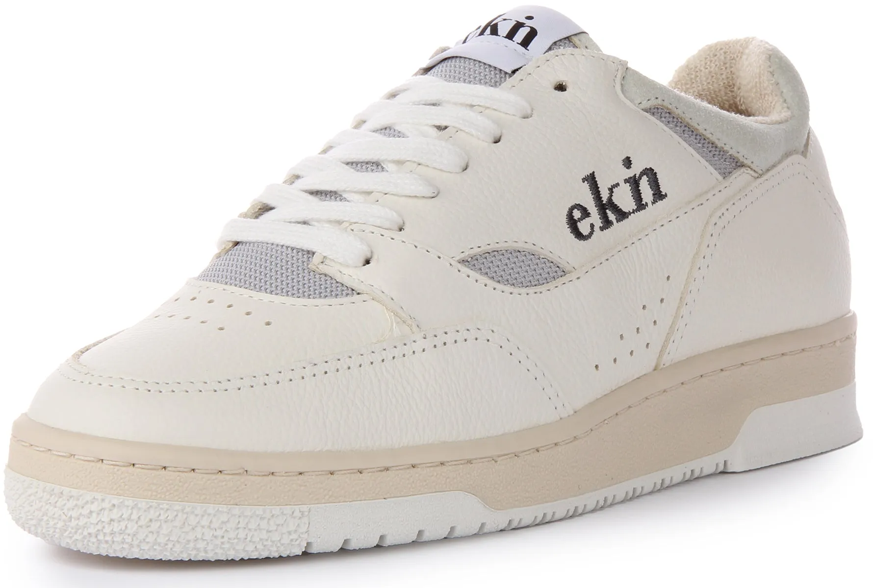 Ekn Yucca Trainer In White