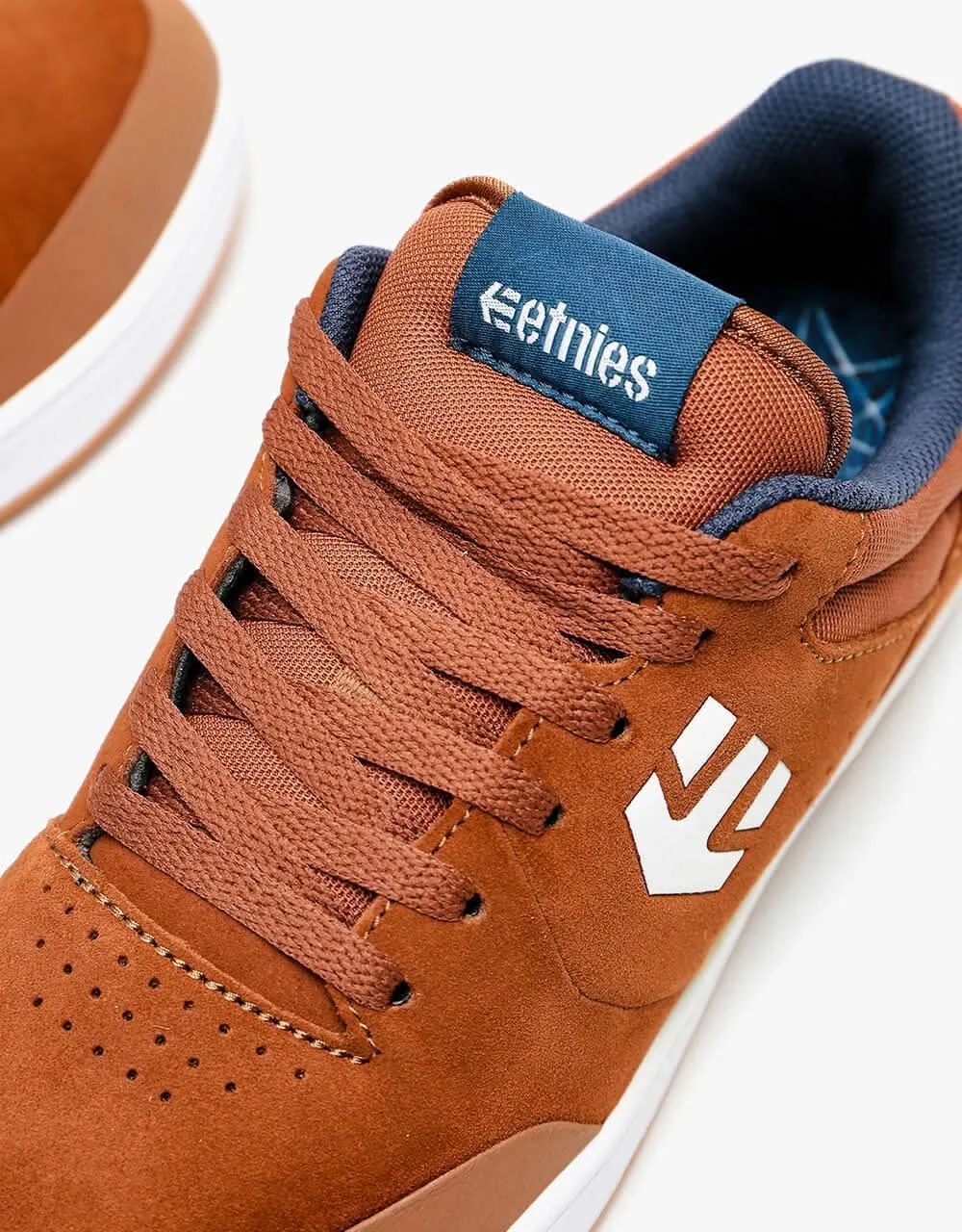 Etnies x Michelin Marana Skate Shoes - Brown/Navy