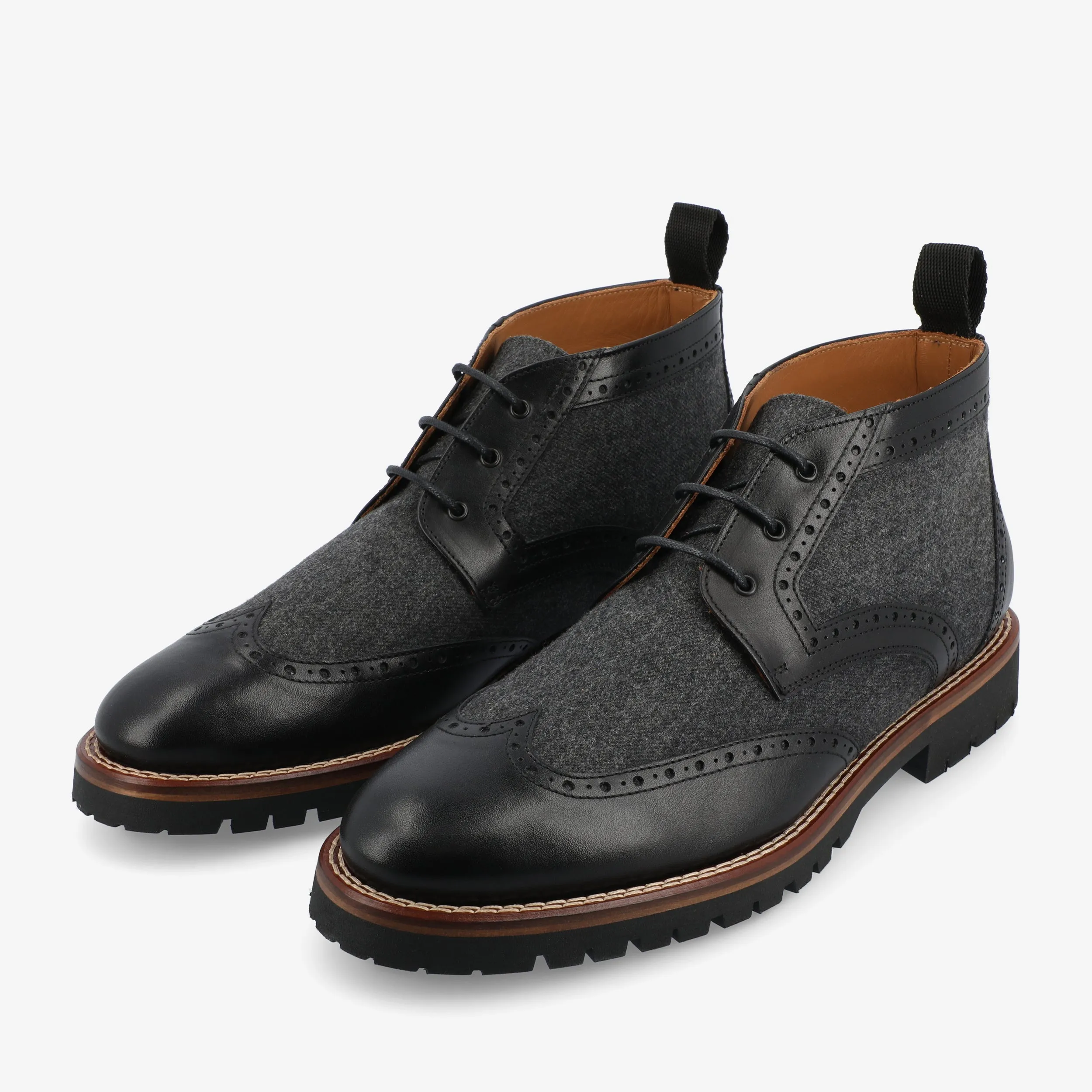 The Livingston Chukka in Black (Last Chance, Final Sale)