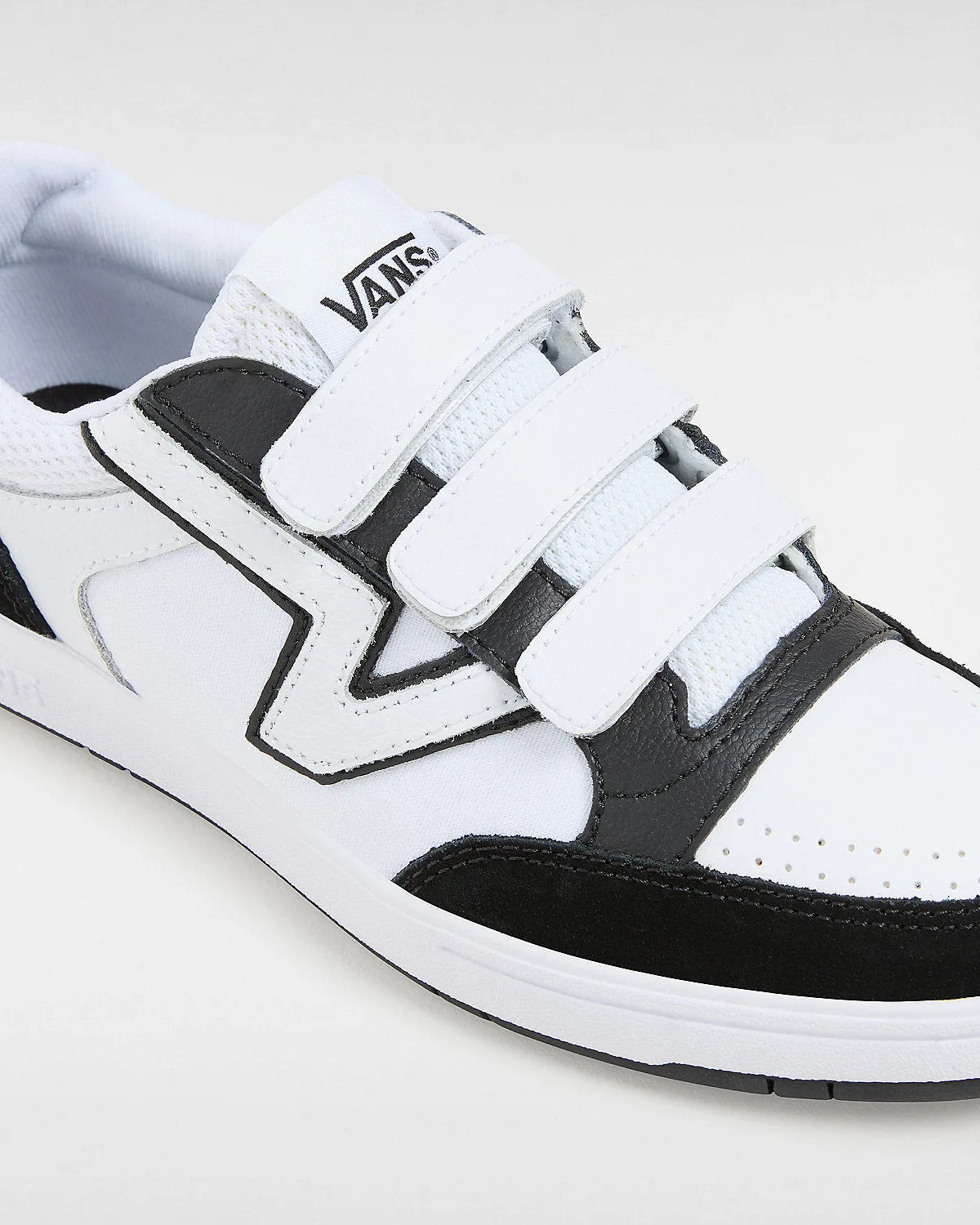 VANS Unisex Lowland ComfyCush Trainers - Black / White